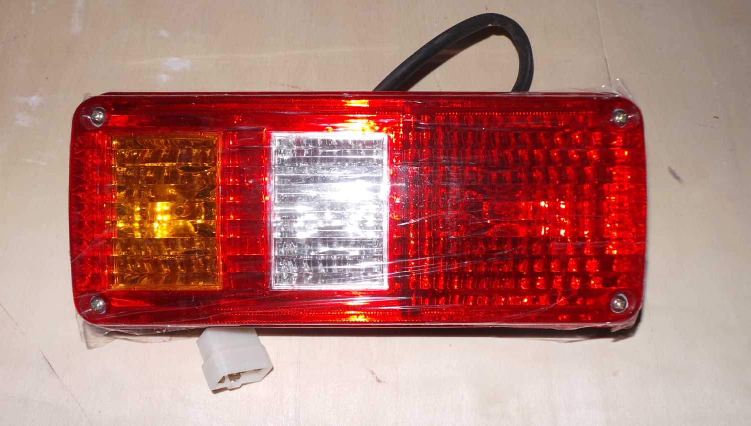 Фонарь задний JYDJ006/803545524/803502476/XH8-2L2-1/803502412/SEM 650